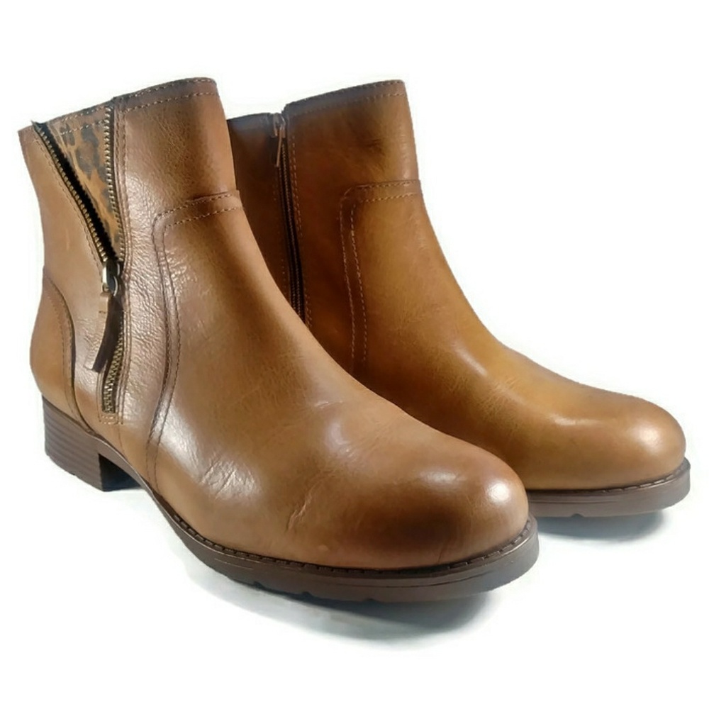 Comfortiva Memory Footbed Ankle Boots 10 W Wide